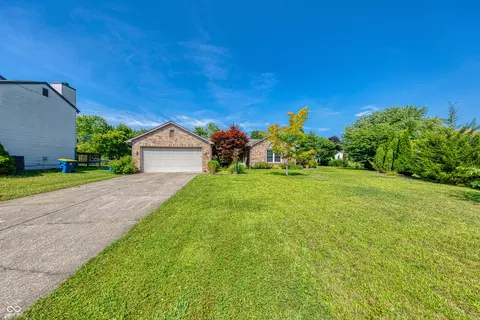 5950 Petersburg Dr, Indianapolis, IN 46254