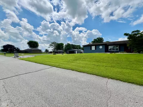 Exterior - 12111 E Merilane, Columbus, IN 47203 photo 17 of 19