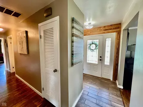 Entry Way - 12111 E Merilane, Columbus, IN 47203 photo 2 of 2