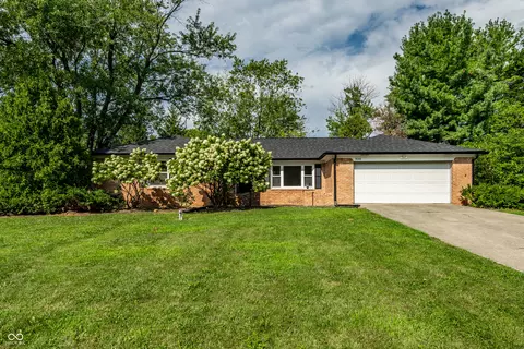 9648 Sycamore Rd, Carmel, IN 46032