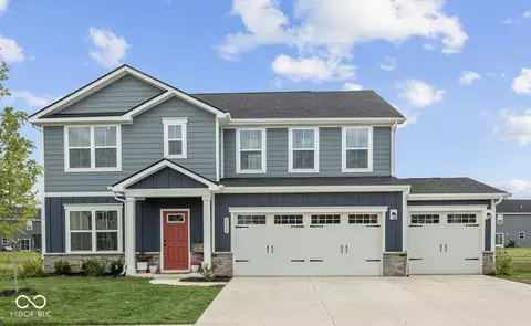 2098 Holiday Crk Dr, Whitestown, IN 46075