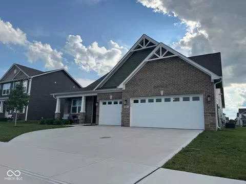 Exterior - 645 Kilmore Dr, Pendleton, IN 46064 photo 2 of 7