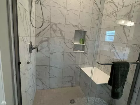 Bath - 645 Kilmore Dr, Pendleton, IN 46064 photo 3 of 4