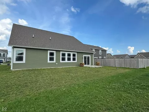 Exterior - 645 Kilmore Dr, Pendleton, IN 46064 photo 5 of 7