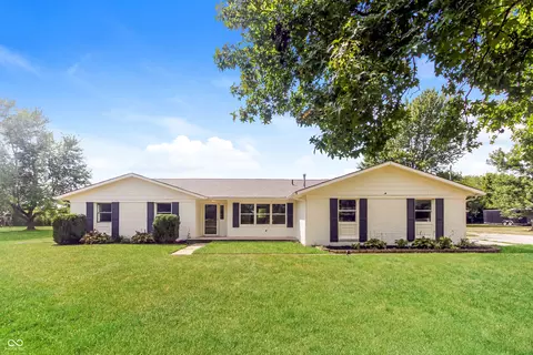 2580 Stonybrook Ln, Franklin, IN 46131