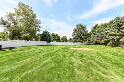 Exterior - 6045 W Hunters Ct, Pendleton, IN 46064 photo 4 of 5