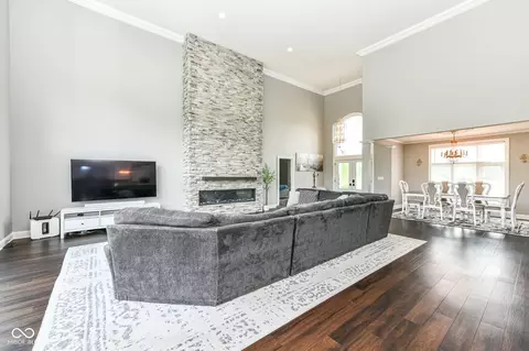 Living - 6045 W Hunters Ct, Pendleton, IN 46064 photo 1 of 7