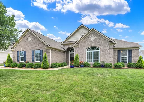 2593 Hadley Grove N Dr, Carmel, IN 46074