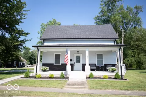 107 W College St, North Vernon, IN 47265