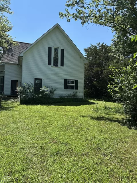 12713 E Pickard Rd, Kirklin, IN 46050