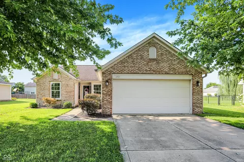 1185 Alder Rd, Franklin, IN 46131
