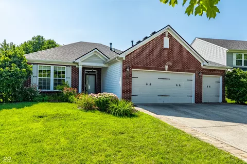 11299 Catalina Dr, Fishers, IN 46038