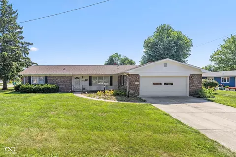 1407 Miami Ct N, Plainfield, IN 46168