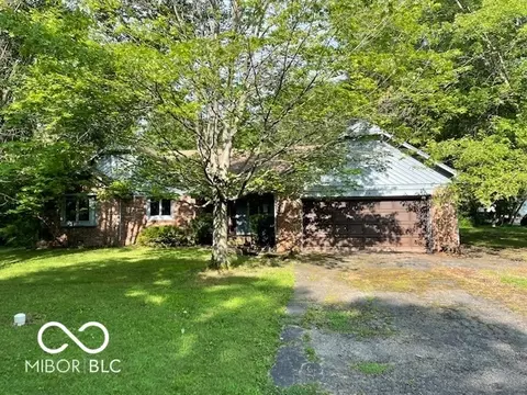 13264 N Forest Dr, Camby, IN 46113
