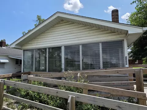 5325 E 10th St, Indianapolis, IN 46219