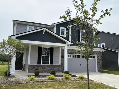 5811 Summertree Pl, Whitestown, IN 46075