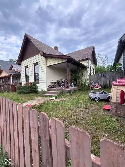 917 St Peter St, Indianapolis, IN 46203