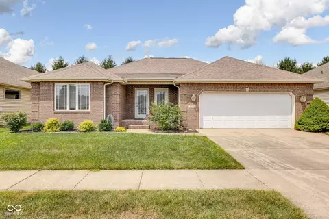 3702 N Station Dr, Columbus, IN 47203