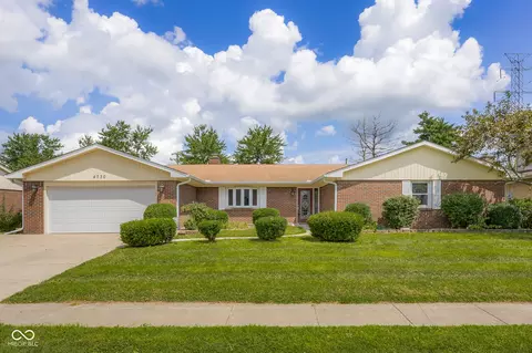 4730 Woodcrest Dr, Columbus, IN 47203