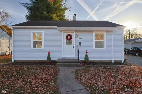 2541 Pearl St, Columbus, IN 47201