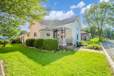 211 Taylor St, Pendleton, IN 46064