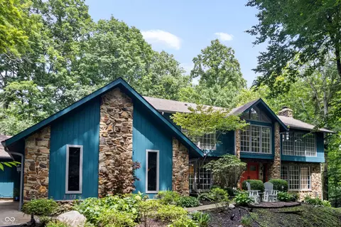 9236 Kinlock Dr, Indianapolis, IN 46256