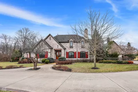 8581 Hunt Club Rd, Zionsville, IN 46077