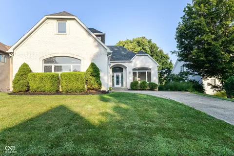 6610 Royal Oakland Dr, Indianapolis, IN 46236