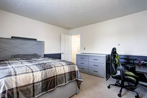 Bedroom - 8554 Redditch Dr, Avon, IN 46123 photo 4 of 6