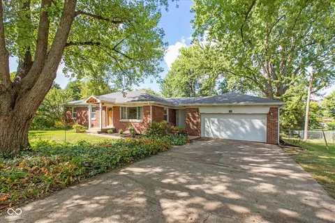 26 W Loretta Dr, Indianapolis, IN 46217