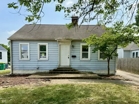 1749 Christopher Ln, Speedway, IN 46224