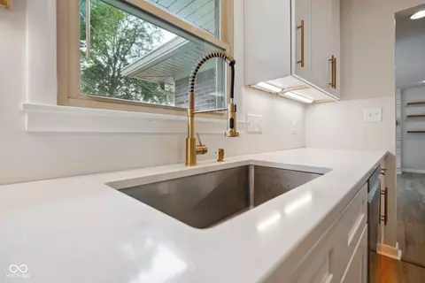 3859 Colonial Dr, Columbus, IN 47203 photo 17
