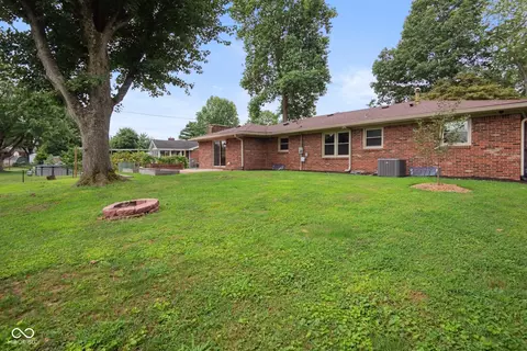 3859 Colonial Dr, Columbus, IN 47203 photo 34