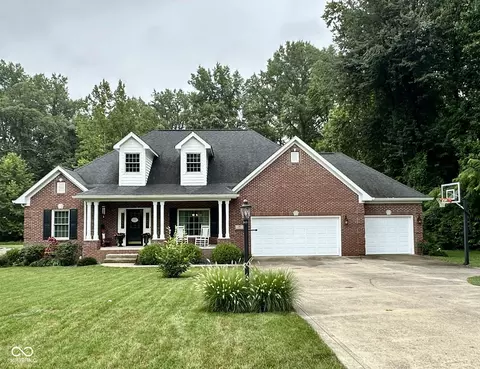 2365 Sunderland Dr, Martinsville, IN 46151