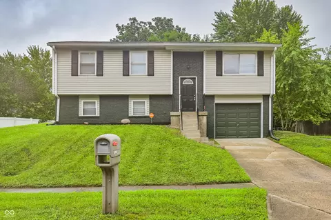 5711 Winship Dr, Indianapolis, IN 46221