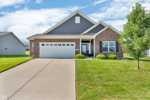 1051 Cherry Tree Ln, Greenwood, IN 46143