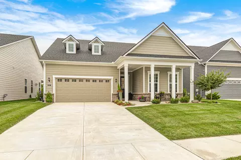 10548 Iron Pointe Dr, Fishers, IN 46037