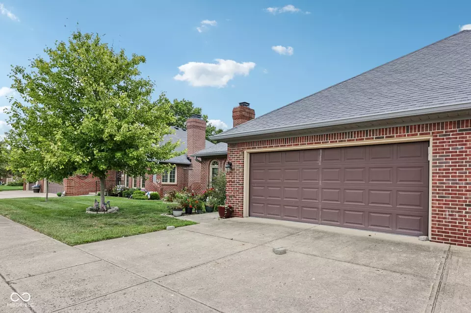 Exterior - 251 Andrews Blvd, Plainfield, IN 46168 photo 3 of 13