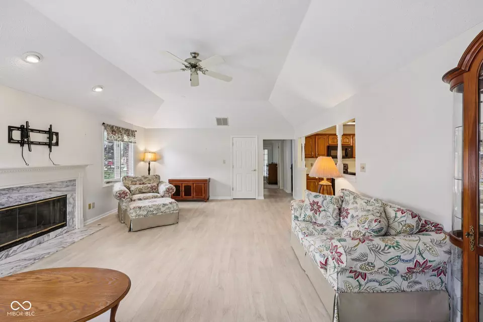 Living - 251 Andrews Blvd, Plainfield, IN 46168 photo 2 of 6