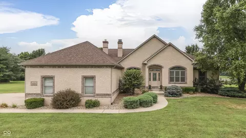 8334 Haggard Dr, Martinsville, IN 46151
