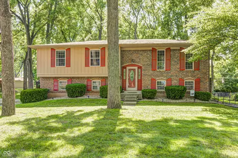 8710 Maple View Dr, Indianapolis, IN 46217