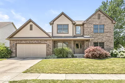 13486 Versailles Dr, Carmel, IN 46032