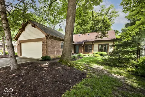 5240 Windridge Dr, Indianapolis, IN 46226