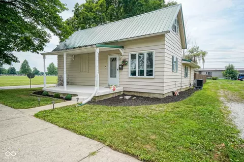 230 3rd St, Tipton, IN 46072 photo 2
