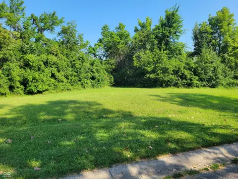2526 Winterwood Ln, Anderson, IN 46011