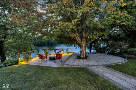 4720 Mallard View Dr, Indianapolis, IN 46226