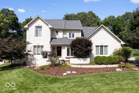 2170 Running Brook Ln, Greenwood, IN 46143