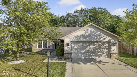 10568 Sienna Dr, Noblesville, IN 46060