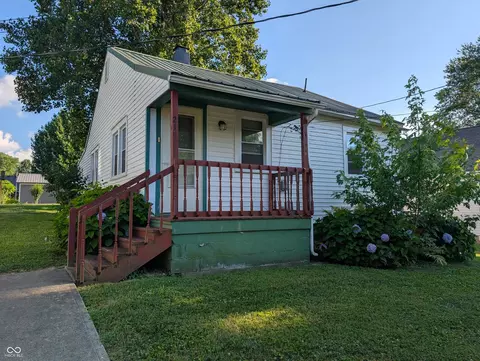 219 E Perry St, Versailles, IN 47042