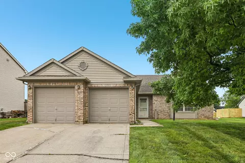 12216 Laurelwood Ct, Indianapolis, IN 46236